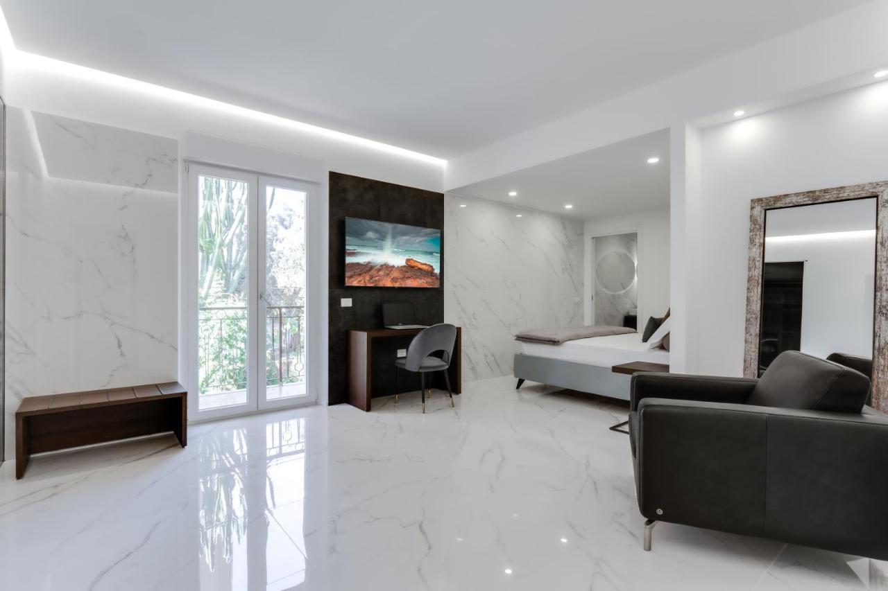 Caralis Suites Rooms 卡利亚里 外观 照片